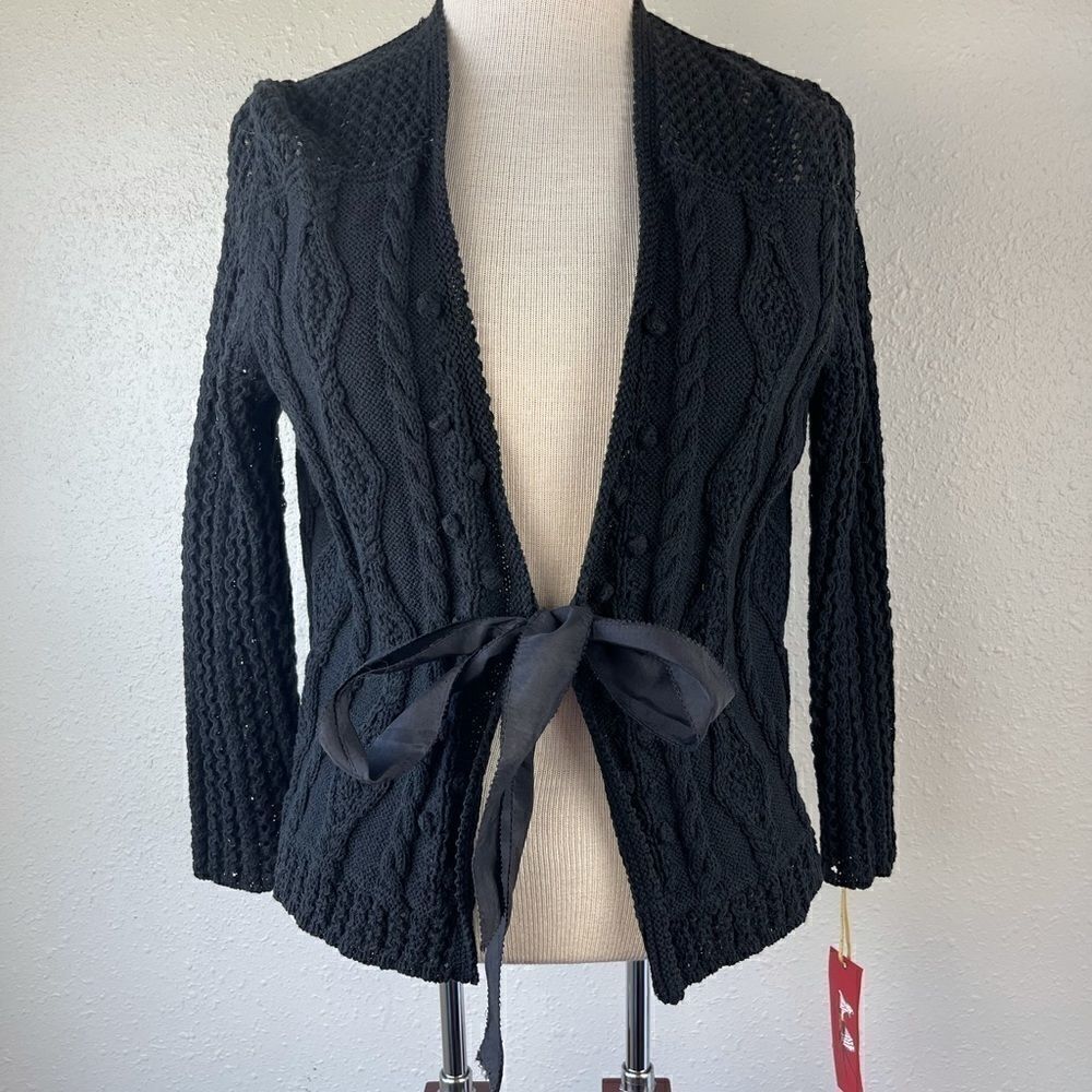 NWT Tape Measure Women’s Top Size L